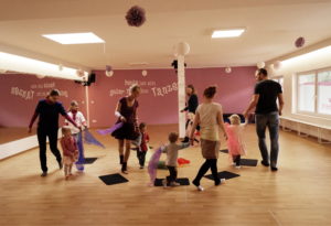 Mama Kind Tanzen Fit für 2 Mama Kind Tanzen Fit für 2